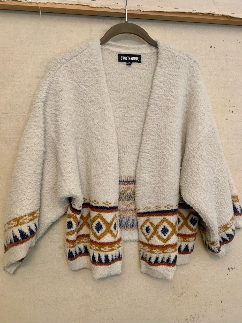 Women’s Boho Fuzzy Patterned Open-Front Sweater, Size Medium - Cream